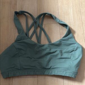 Green Strappy Sports Bra with Criss-Cross Back